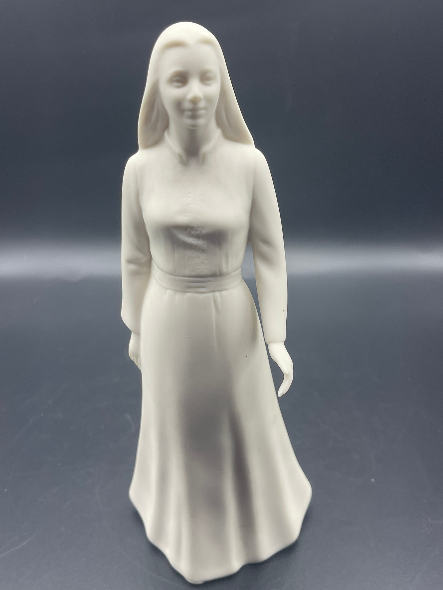 Hansen Collectibles White Bisque Porcelain Lady