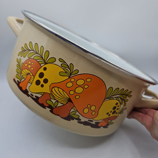 Vintage Merry Mushroom Pan