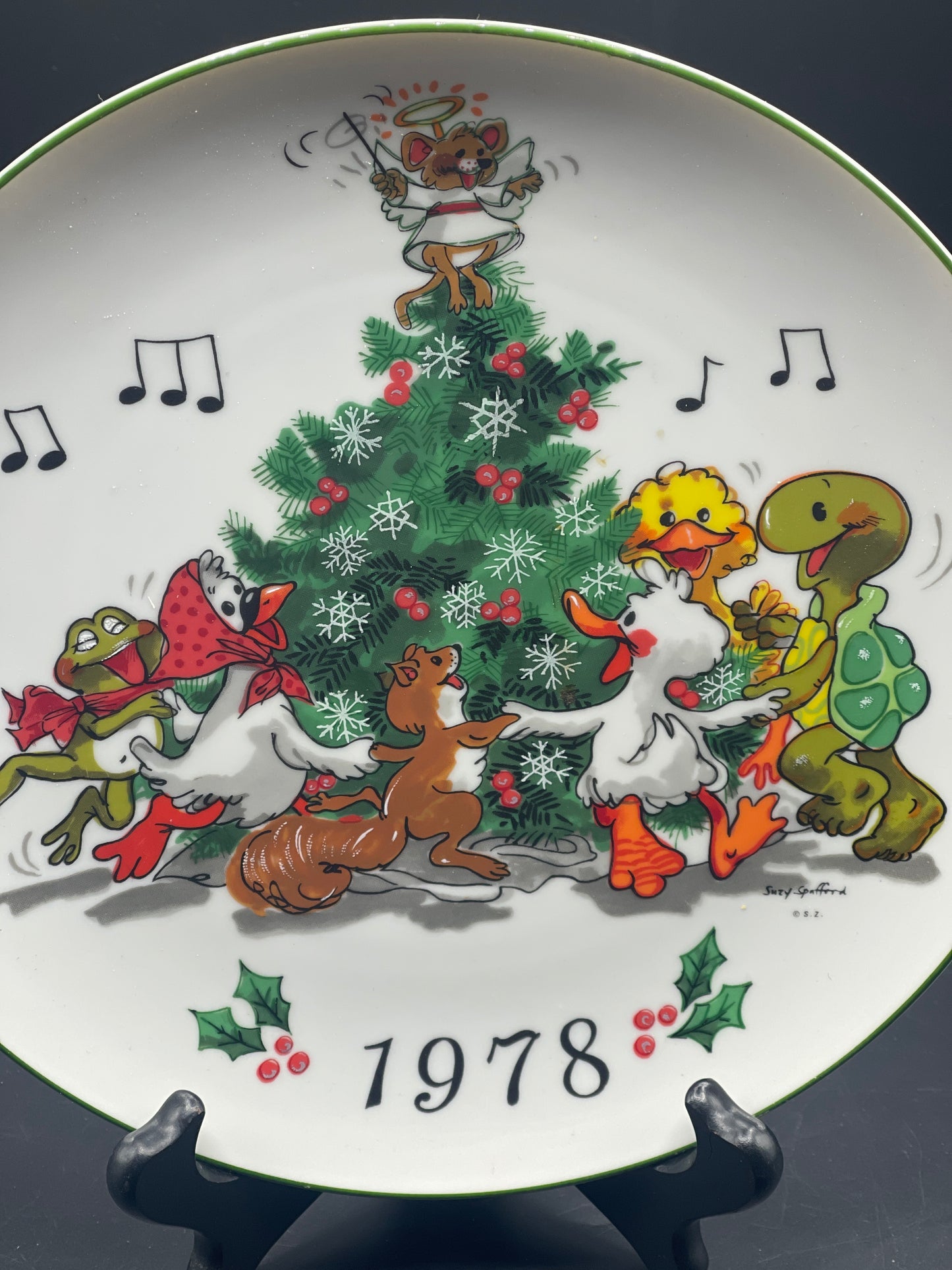 Vintage Suzy's Zoo Christmas 1978 Plate